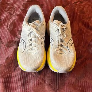 KIMVARA PRO Saucony White Knit Sneakers